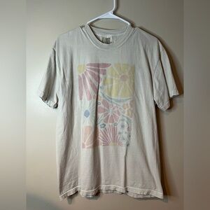 Comfort Colors Beige Floral Print Crewneck Short Sleeve Graphic Tee EUC
